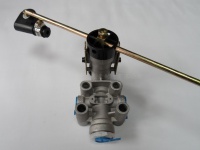 客車空氣懸掛高度閥Control valve 33145600 81436106135 4640060020 4640060120 400989 5813847 5021171579 0243109020 0243109200 2214100 050499 056127 09489900 612017091 82836370000 04853325 088010100 4110201